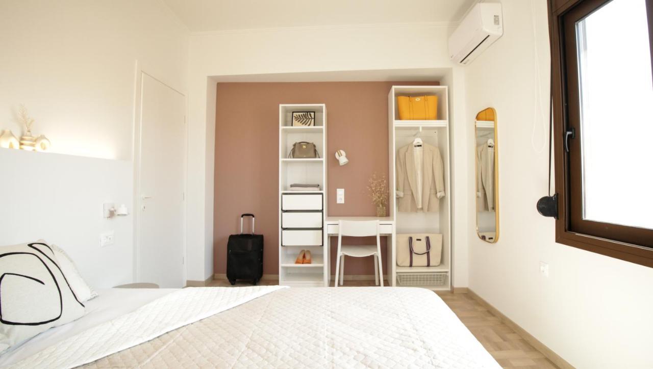Onos - 2 Bedroom 2 Bathroom Penthouse With Terrace In Old Town Calamata Exterior foto