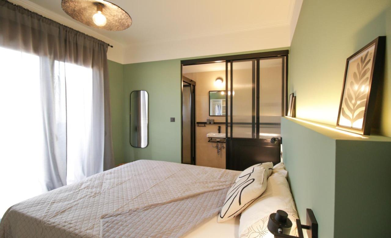 Onos - 2 Bedroom 2 Bathroom Penthouse With Terrace In Old Town Calamata Exterior foto
