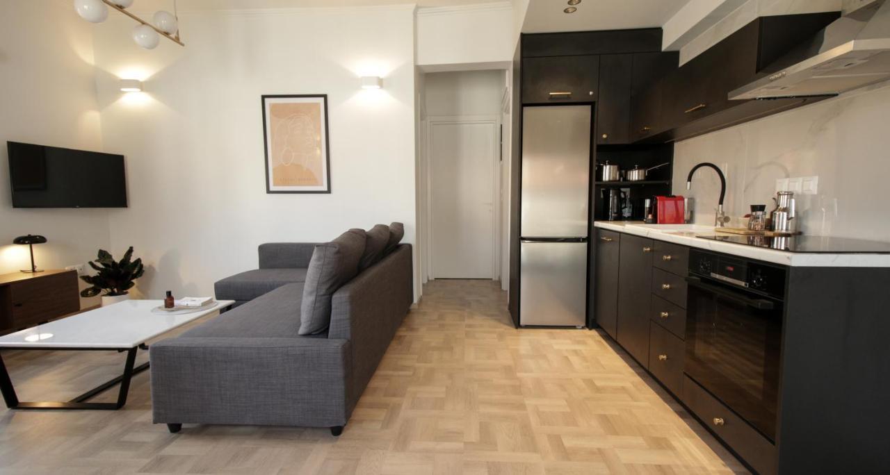 Onos - 2 Bedroom 2 Bathroom Penthouse With Terrace In Old Town Calamata Exterior foto