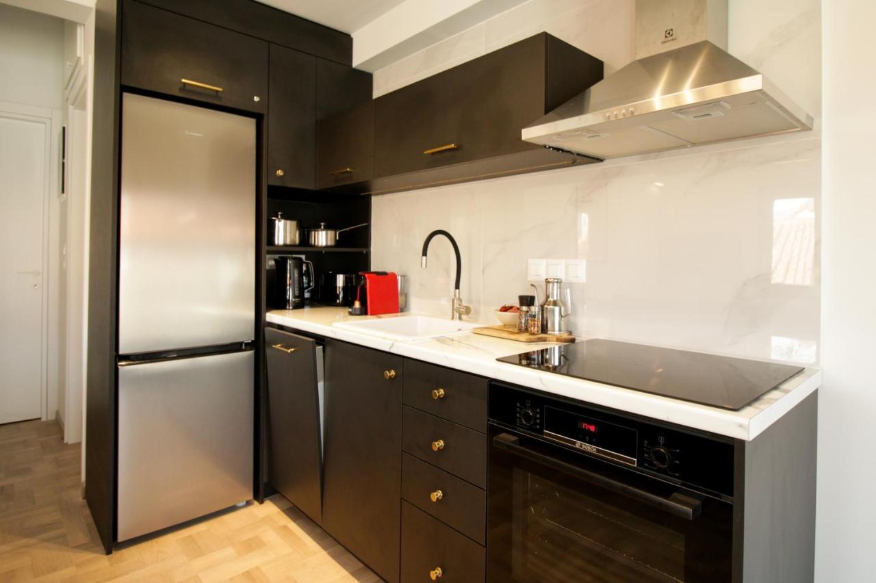 Onos - 2 Bedroom 2 Bathroom Penthouse With Terrace In Old Town Calamata Exterior foto